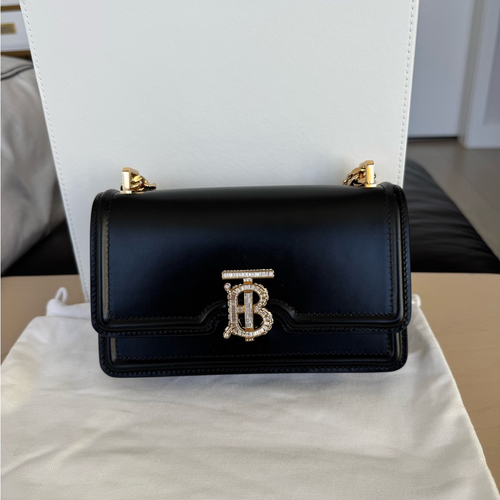 Burberry Chain Shoulder / Crossbody Bag Crystal-cut logo hardware at face - Picture 5 of 12